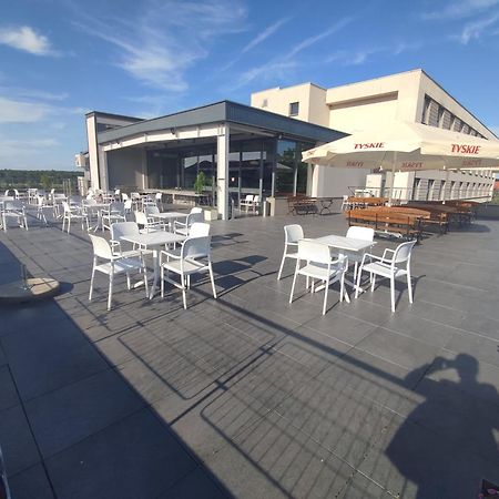 Hotel Europa Стараховице Экстерьер фото
