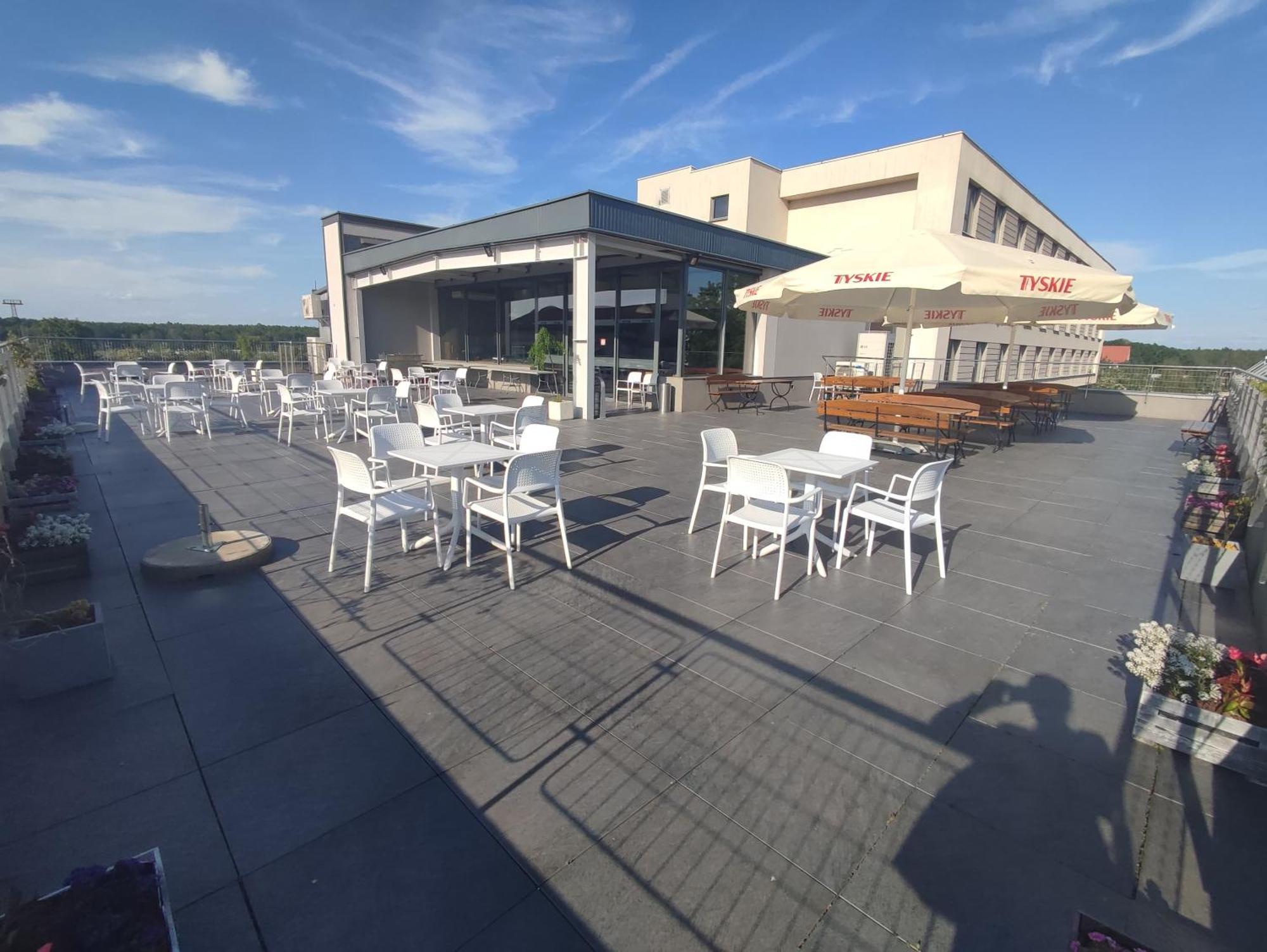Hotel Europa Стараховице Экстерьер фото